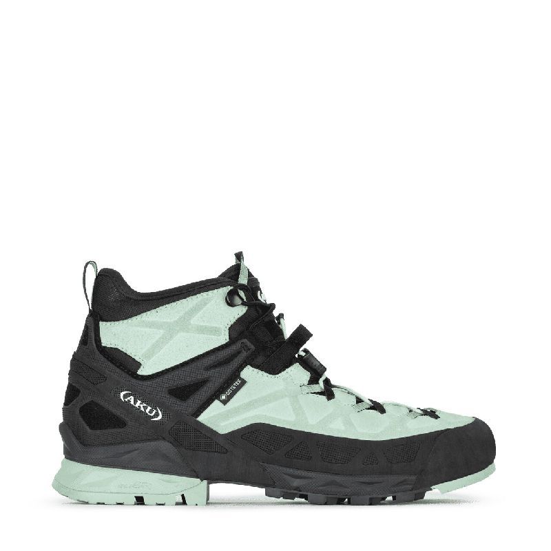 nike approach hiking boot